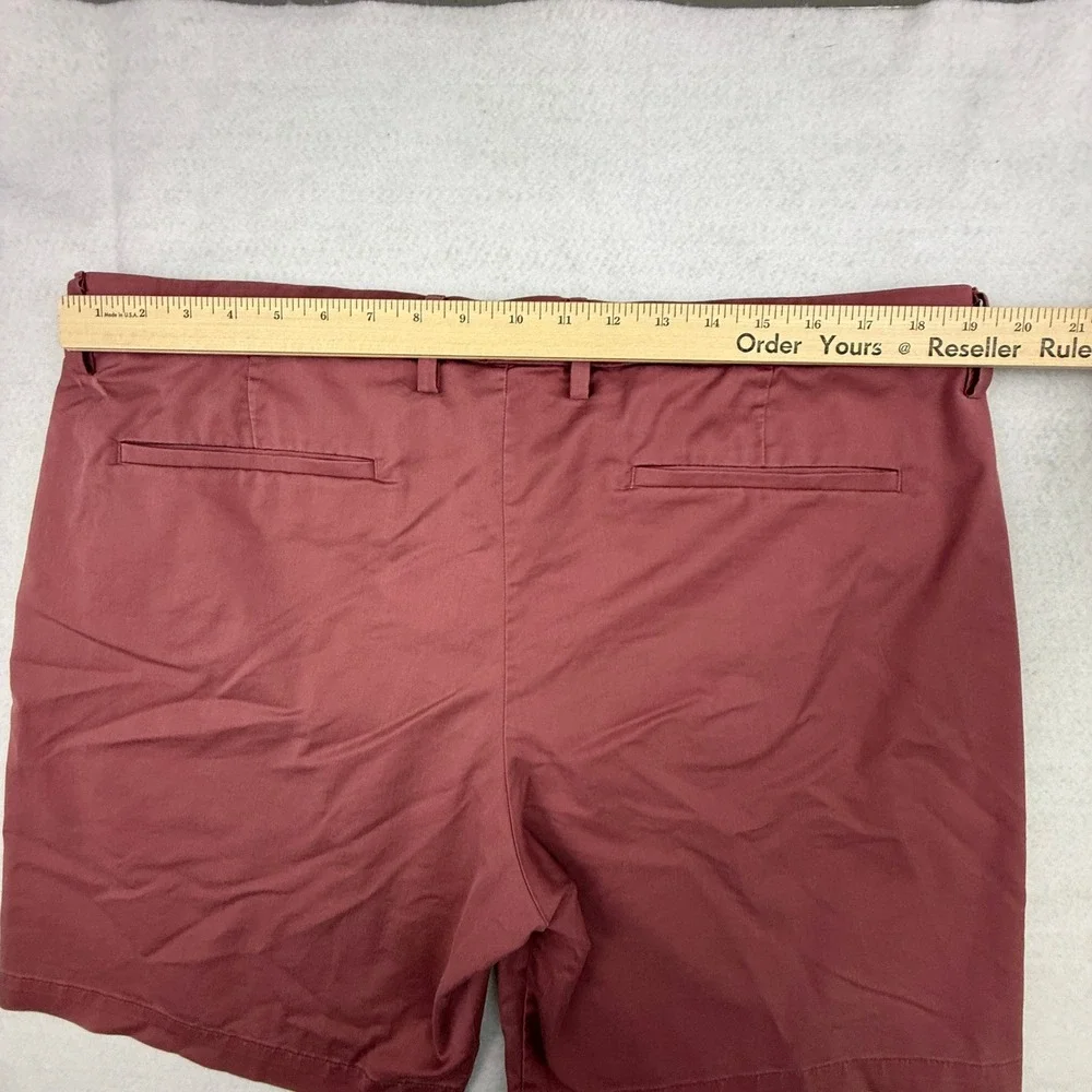 Banana Republic Core Temp Shorts Mens 38 Pink Chino Casual Stretch Cotton Blend